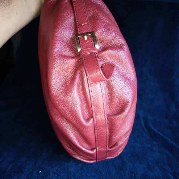 Fenn Wright Manson Red Pebbled Leather Bag. - Picture 16 of 16